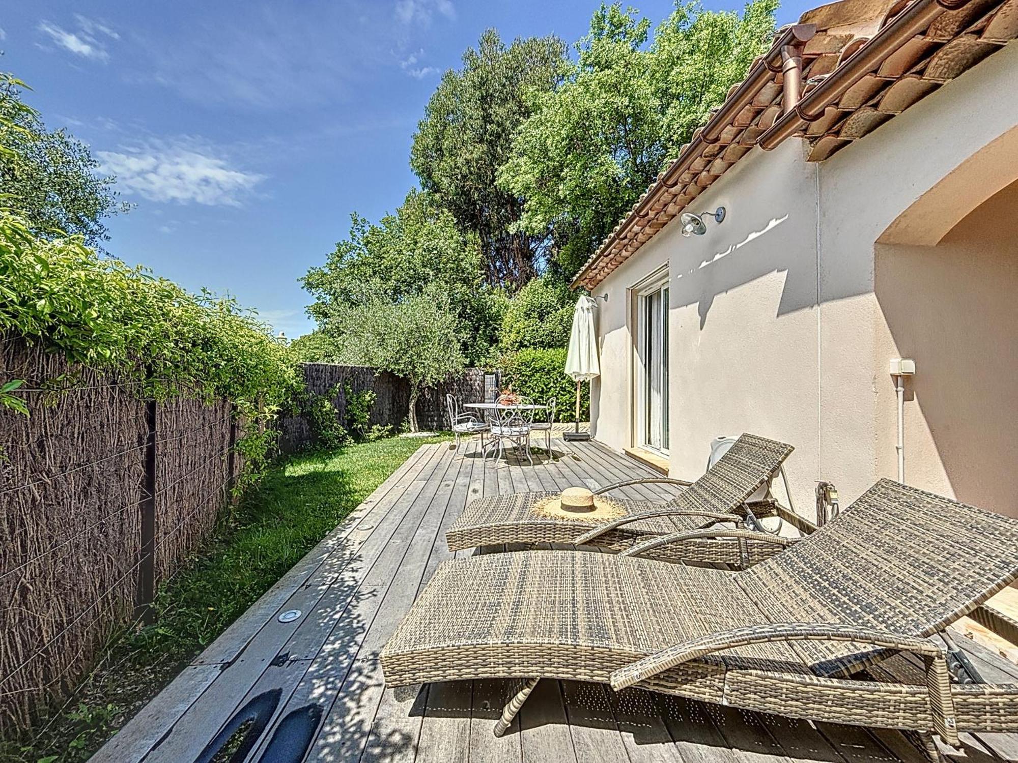 Villa "L'Emeraude - Maison D'Hotes - Jardin Et Parking Prives - ヴァルボンヌ エクステリア 写真