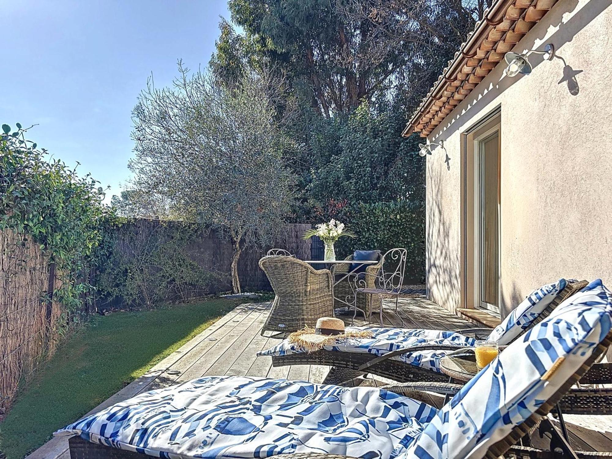 Villa "L'Emeraude - Maison D'Hotes - Jardin Et Parking Prives - ヴァルボンヌ エクステリア 写真